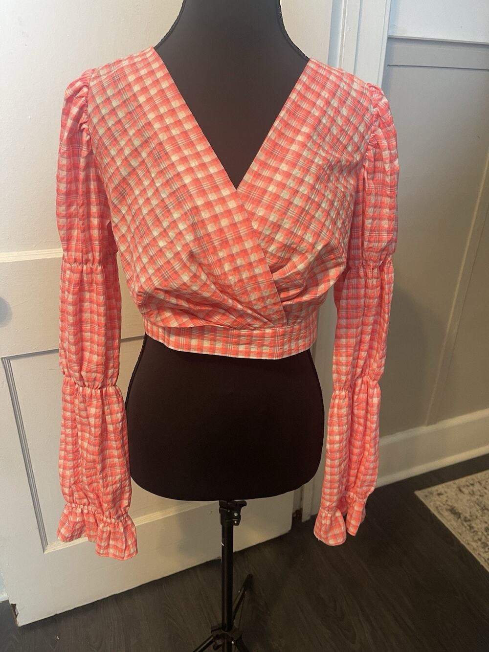 Top Shop Pink Gingham Plaid Puff sleeve Crop Top with Tie back Size 8